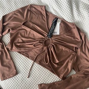 HM Cut Out Crop Top (XL)